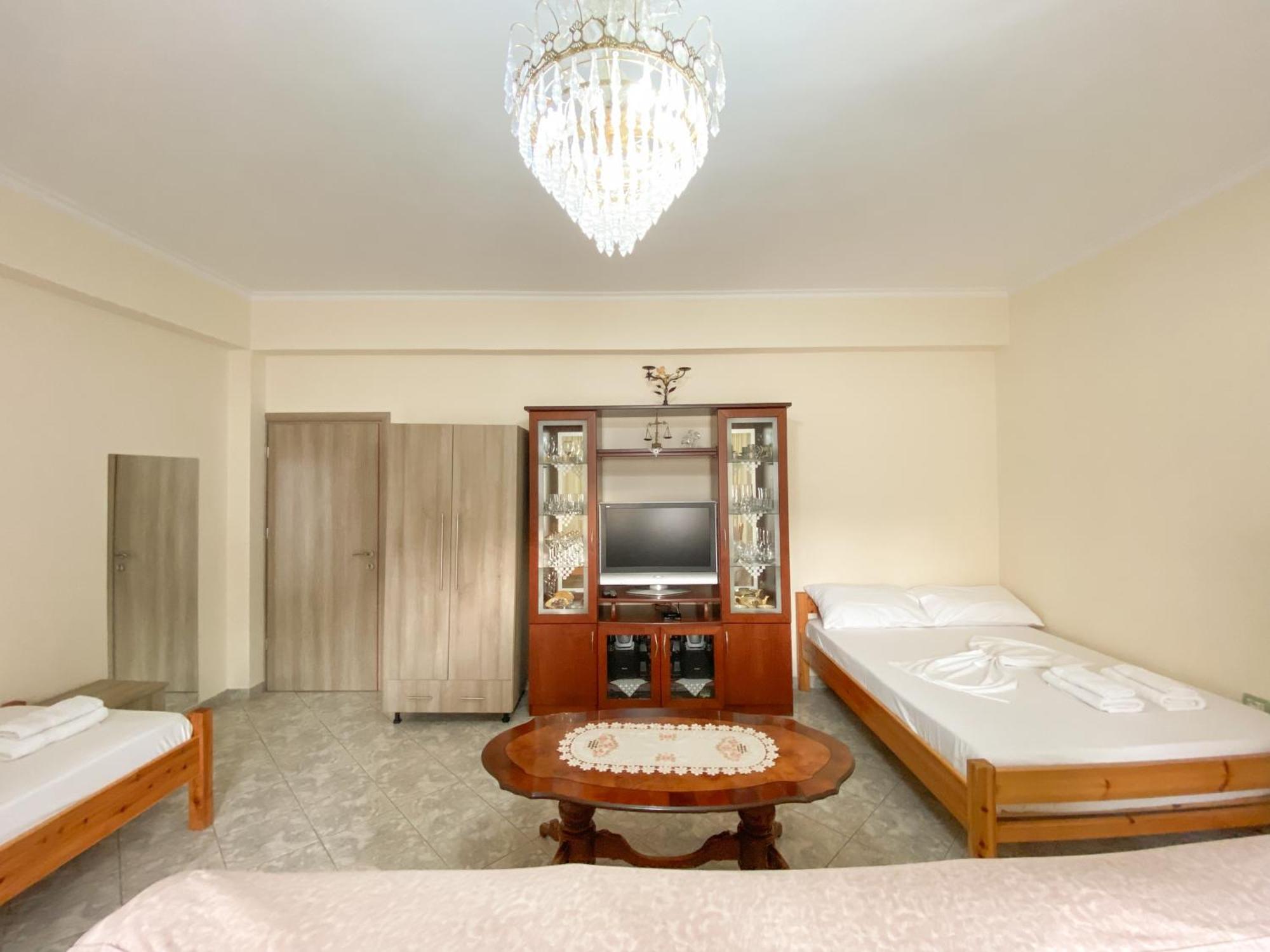 Summerland Saranda Luaran gambar